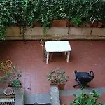 Family House Hotel *