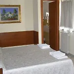 Hotel Family House