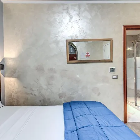 Family House Hotell *