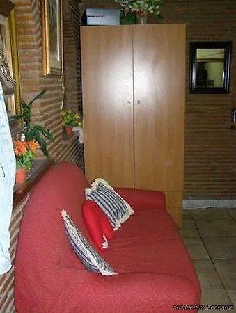 Отель Family House