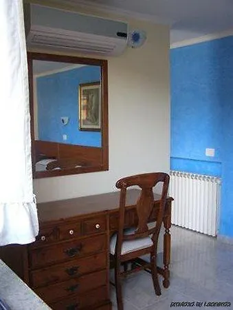 Отель Family House