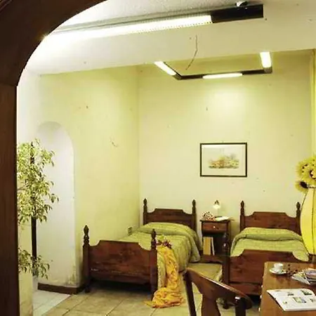 Отель Family House