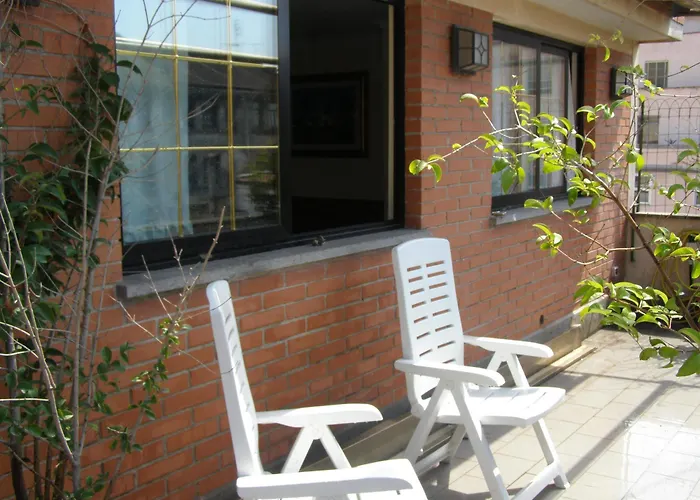 Family House Hotell *