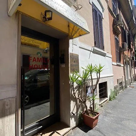 Hotel Family House *